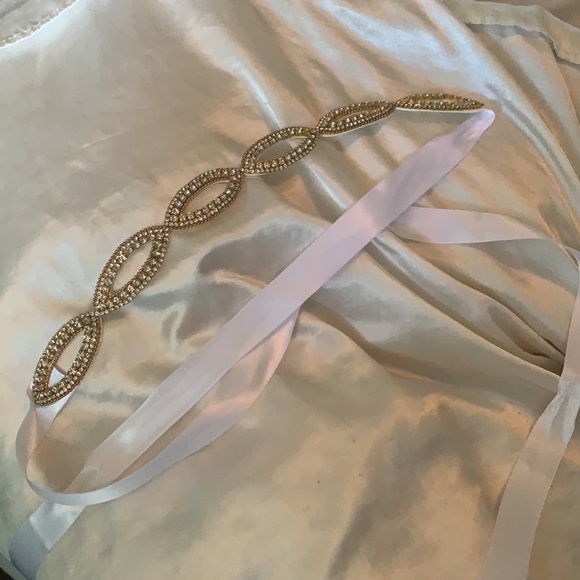 Lavender & pink hand embroidered gown - Picture 6 of 8